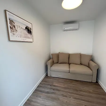 A8 Melnrage Apartamento *